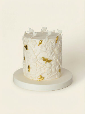 Çiçek Dokulu Beyaz Pasta - 