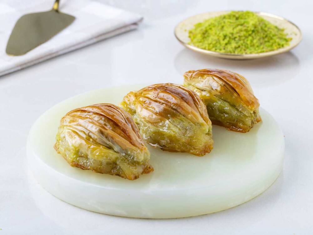 Midye Baklava with Pistachio - 1