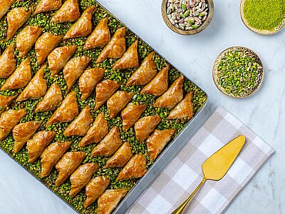 Special Sobiyet with Pistachio on a tray - 